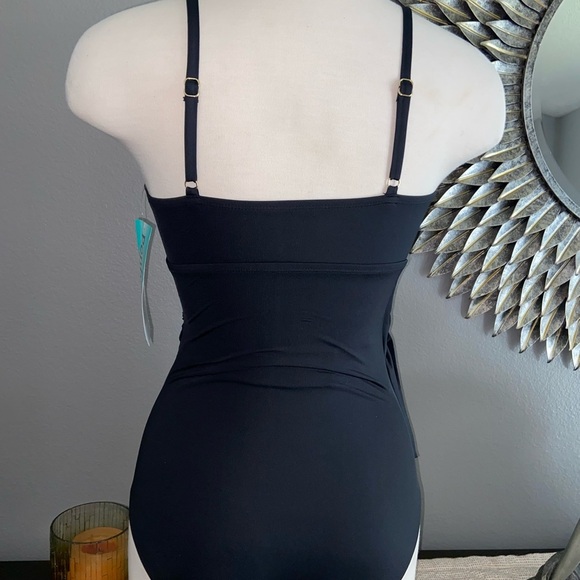 Penbrooke sleek women’s swimwear - Picture 6 of 16